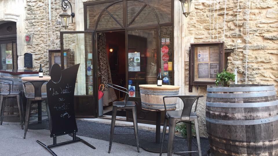 Готель Le Vieux Bistrot Cabrieres-d'Avignon Екстер'єр фото
