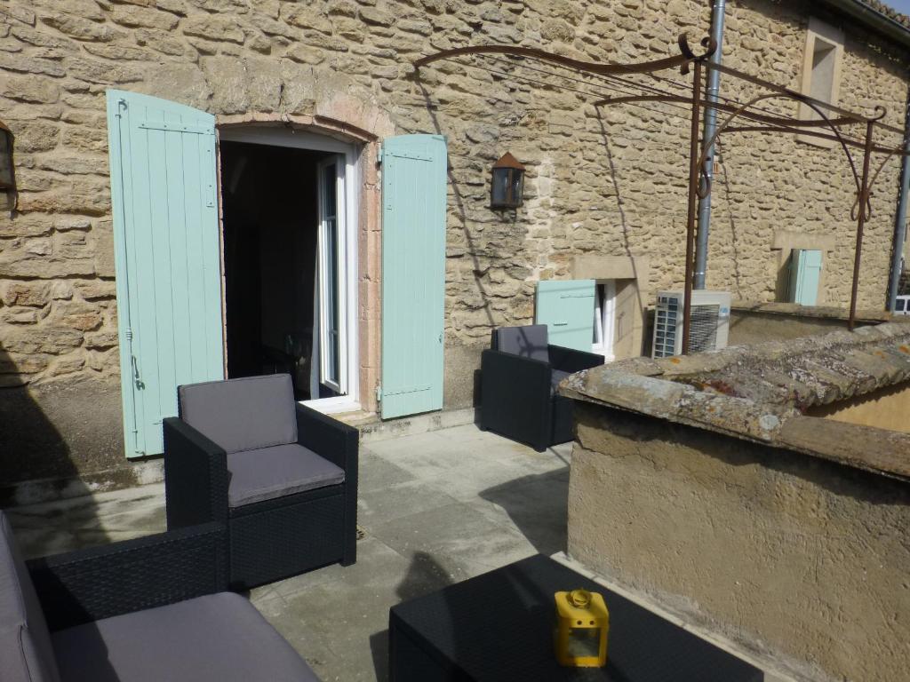 Готель Le Vieux Bistrot Cabrieres-d'Avignon Номер фото
